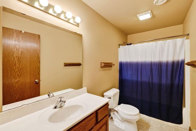 3165 Edmonton Drive, Sun Prairie, WI 53590