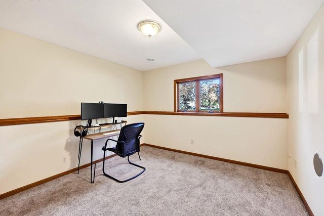 3165 Edmonton Drive, Sun Prairie, WI 53590