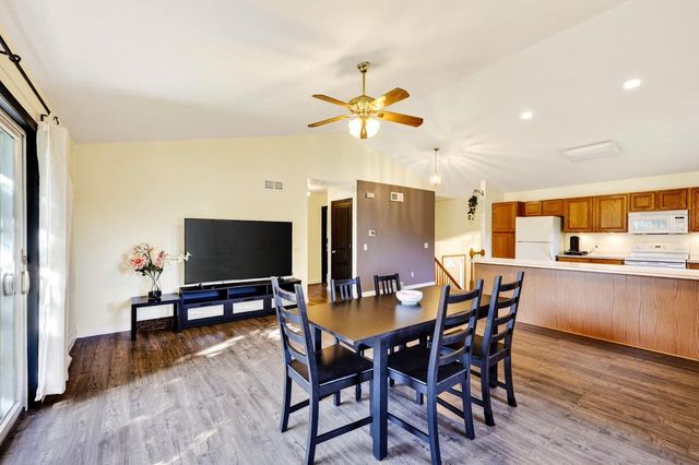 3165 Edmonton Drive, Sun Prairie, WI 53590