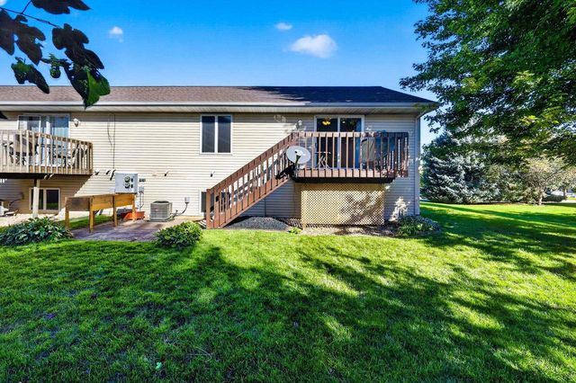 3165 Edmonton Drive, Sun Prairie, WI 53590