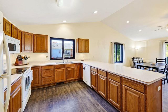 3165 Edmonton Drive, Sun Prairie, WI 53590