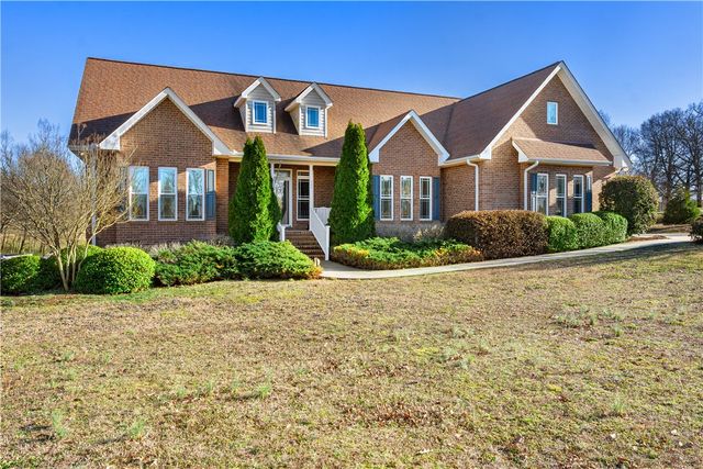 200 Willow Ridge Road, Westminster, SC 29693