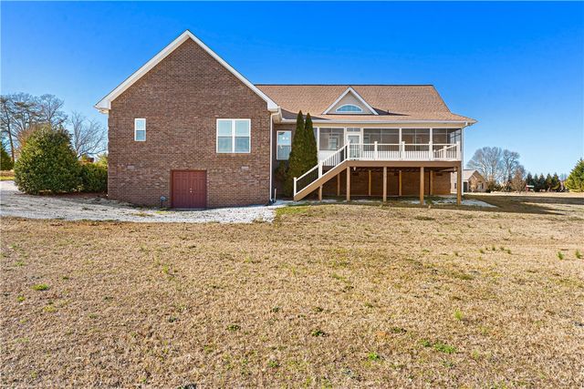 200 Willow Ridge Road, Westminster, SC 29693