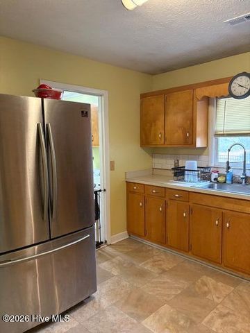 195 Persimmon Road SW, Calabash, NC 28467