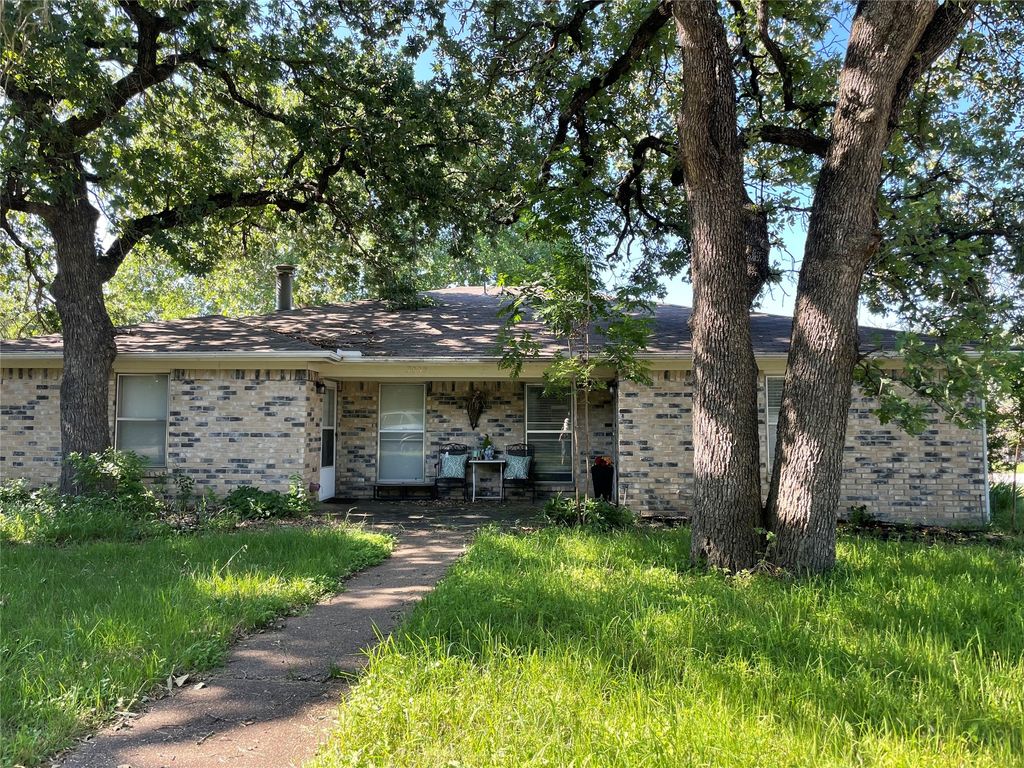 7000 Lincoln Drive, North Richland Hills, TX 76182