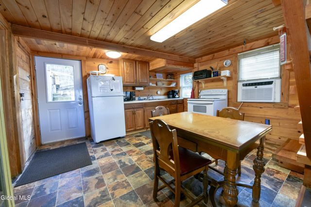 31 Main Street, Greenfield, NY 12850