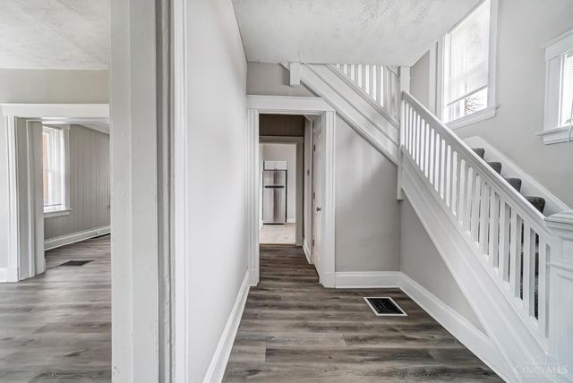 1575 Dixmont Avenue, Cincinnati, OH 45207