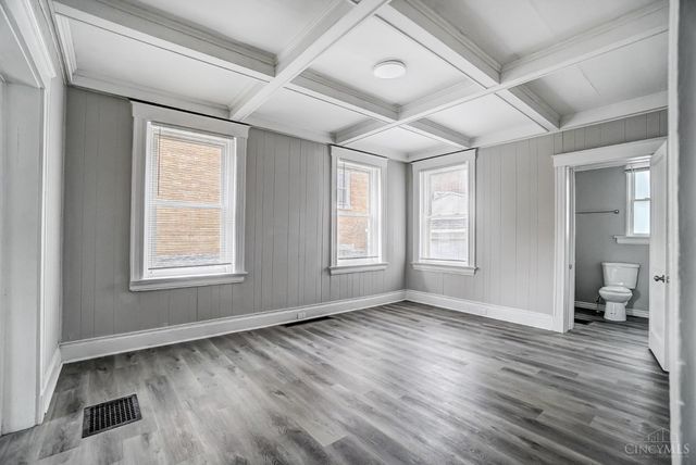 1575 Dixmont Avenue, Cincinnati, OH 45207