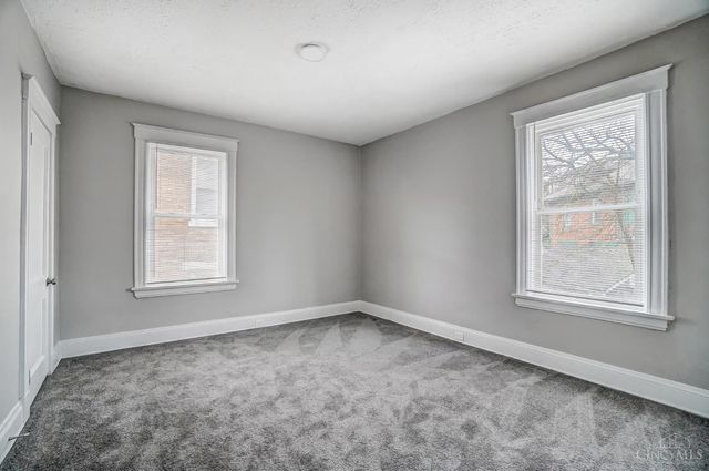 1575 Dixmont Avenue, Cincinnati, OH 45207