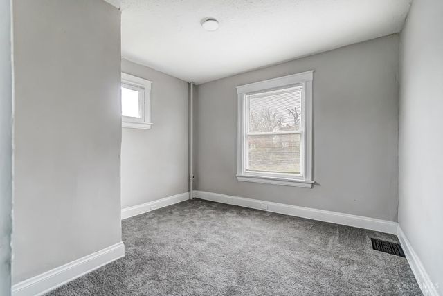 1575 Dixmont Avenue, Cincinnati, OH 45207