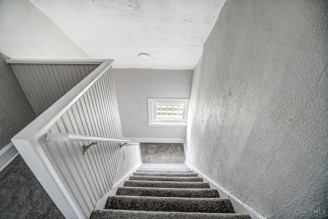 1575 Dixmont Avenue, Cincinnati, OH 45207
