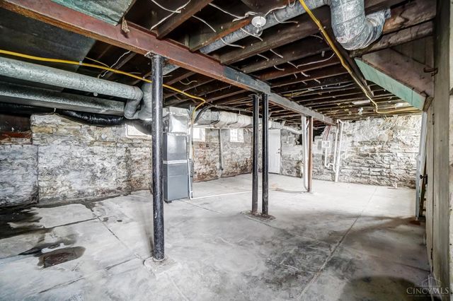 1575 Dixmont Avenue, Cincinnati, OH 45207