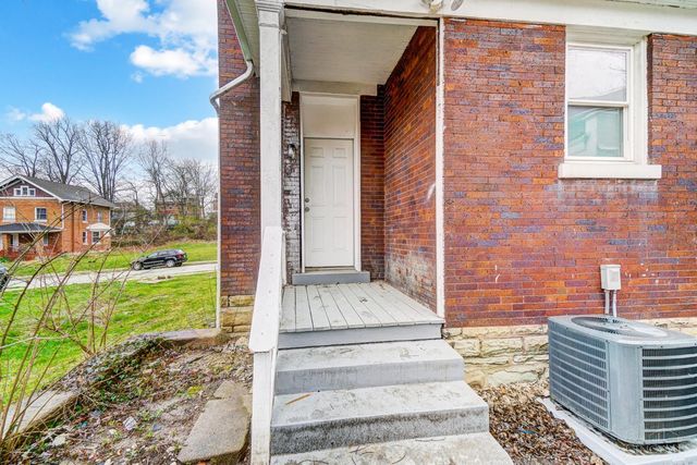 1575 Dixmont Avenue, Cincinnati, OH 45207