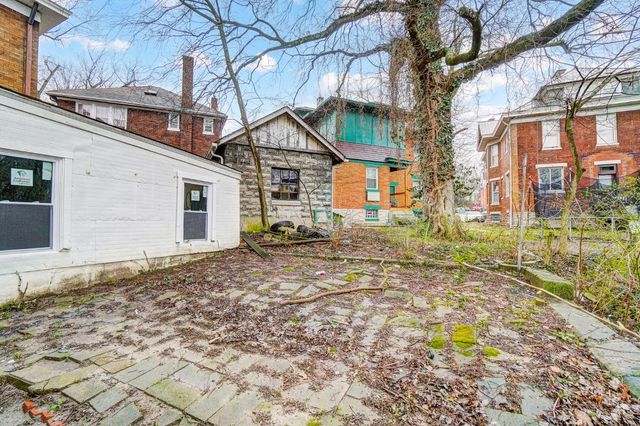1575 Dixmont Avenue, Cincinnati, OH 45207