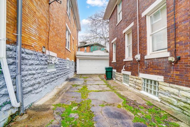 1575 Dixmont Avenue, Cincinnati, OH 45207