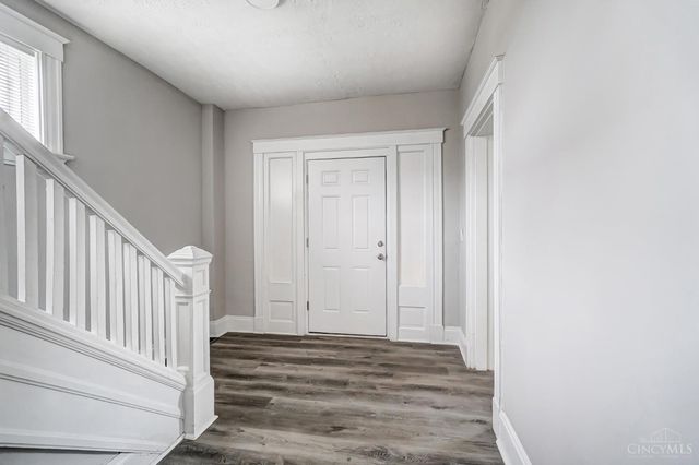 1575 Dixmont Avenue, Cincinnati, OH 45207