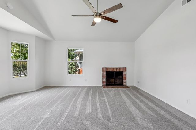 176 Stonybrook Dr, Ione, CA 95640