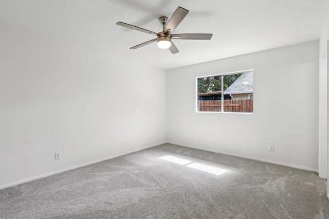 176 Stonybrook Dr, Ione, CA 95640