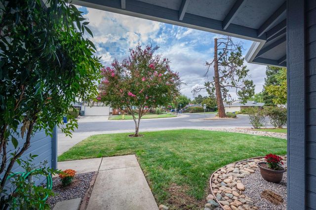 176 Stonybrook Dr, Ione, CA 95640