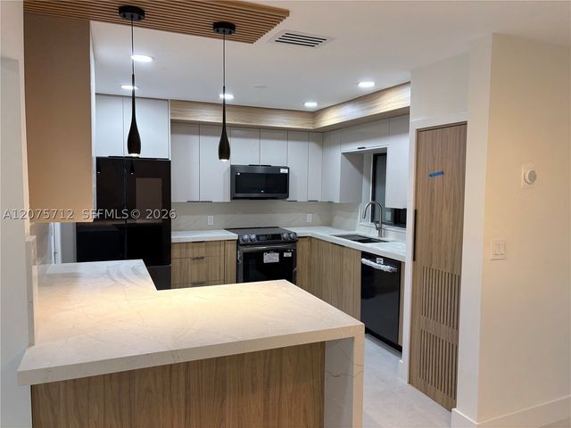 4291 SW 14th St, Miami, FL 33134