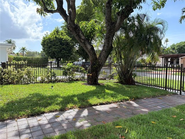4291 SW 14th St, Miami, FL 33134