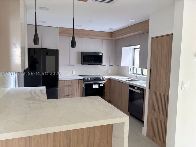4291 SW 14th St, Miami, FL 33134