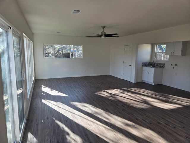 931 Delaware Ave, Los Banos, CA 93635