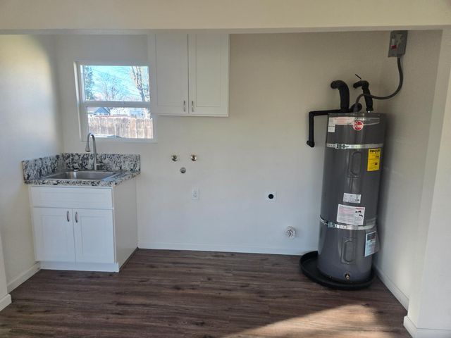 931 Delaware Ave, Los Banos, CA 93635