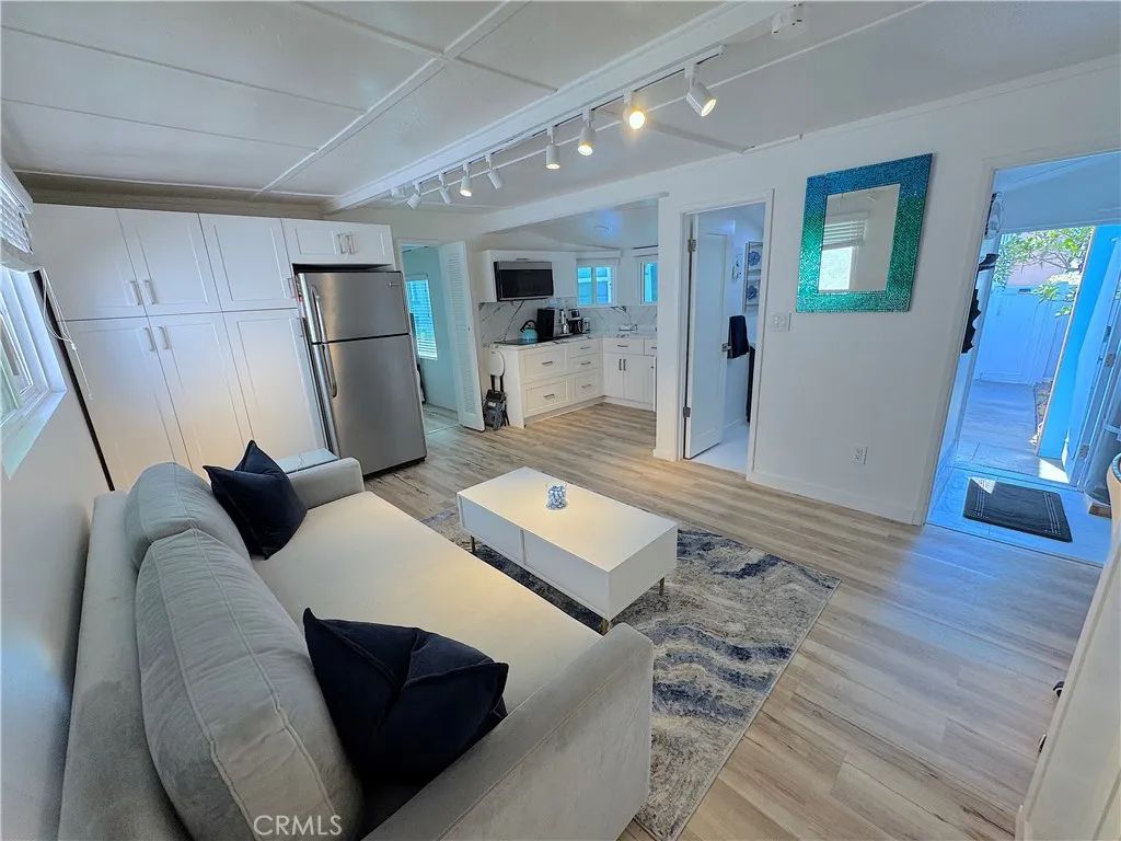 726 Esplanade, Redondo Beach, CA 90277