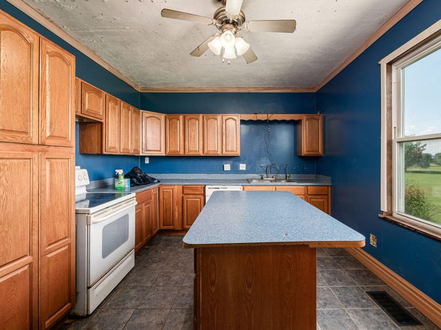 3935 N Section Line Road, Radnor, OH 43066