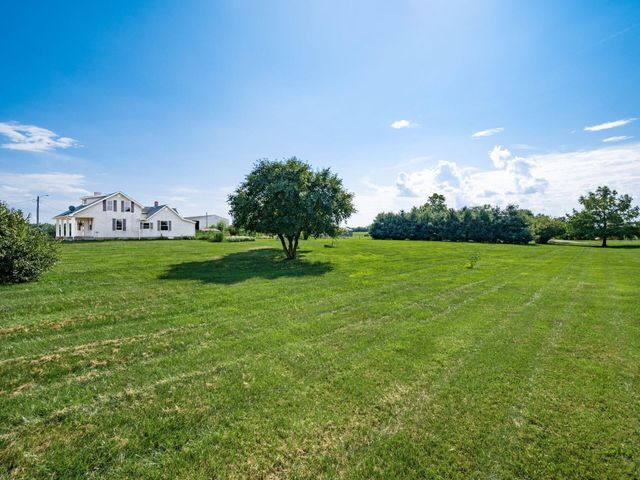 3935 N Section Line Road, Radnor, OH 43066