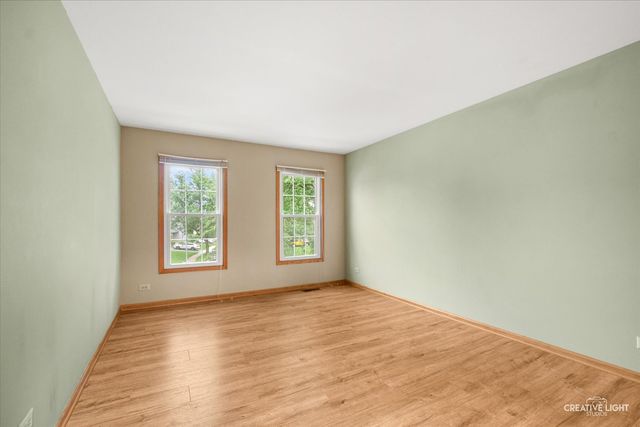 920 Fairfax Court, Elgin, IL 60120