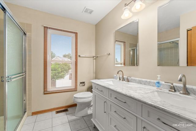 920 Fairfax Court, Elgin, IL 60120