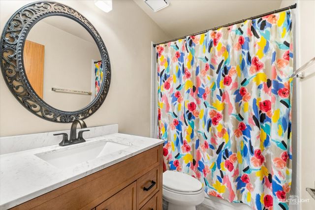920 Fairfax Court, Elgin, IL 60120