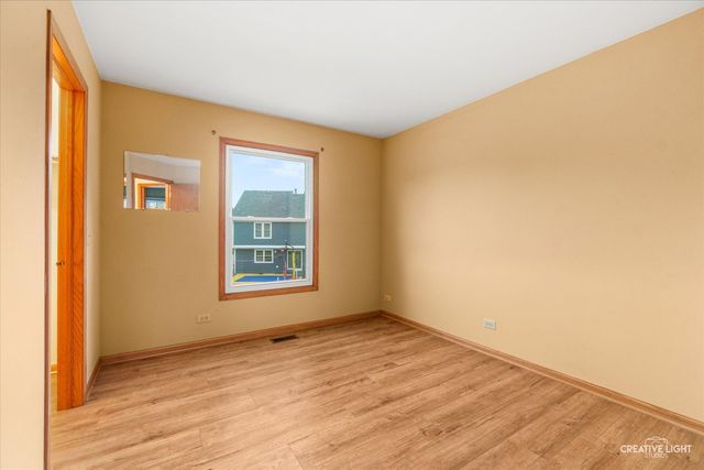 920 Fairfax Court, Elgin, IL 60120