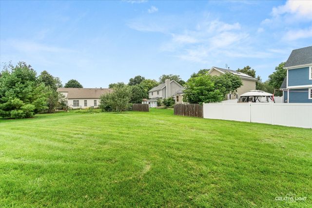 920 Fairfax Court, Elgin, IL 60120
