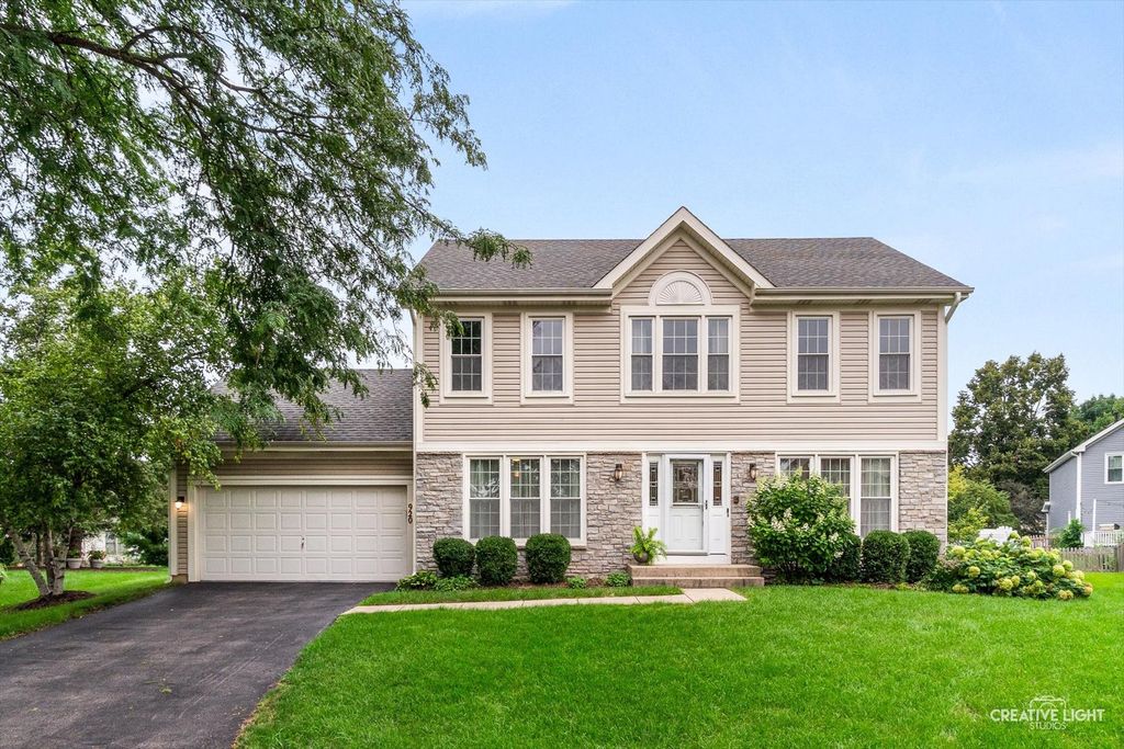 920 Fairfax Court, Elgin, IL 60120