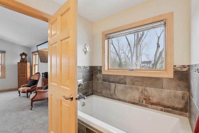 7428 South Avenue, Middleton, WI 53562