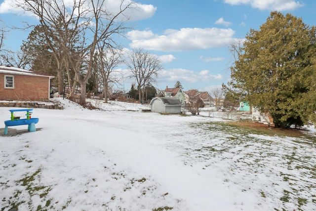 7428 South Avenue, Middleton, WI 53562