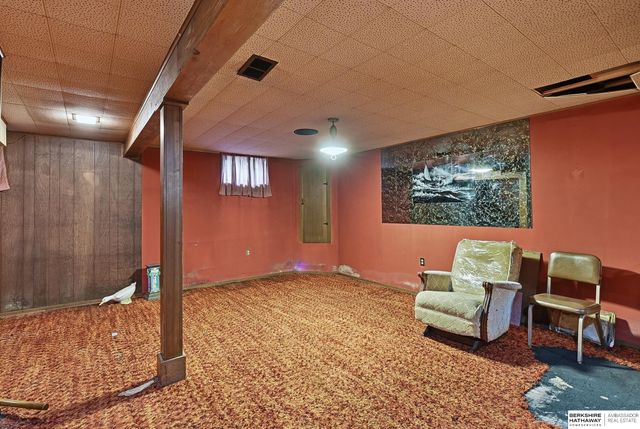 5328 N 48th Avenue, Omaha, NE 68104