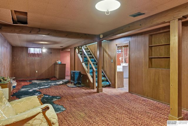 5328 N 48th Avenue, Omaha, NE 68104