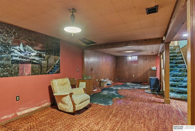 5328 N 48th Avenue, Omaha, NE 68104