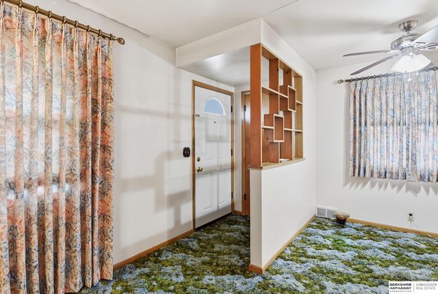 5328 N 48th Avenue, Omaha, NE 68104