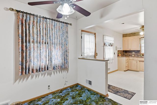 5328 N 48th Avenue, Omaha, NE 68104