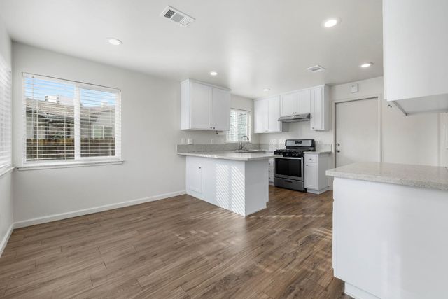 6204 Templeton Dr, Carmichael, CA 95608