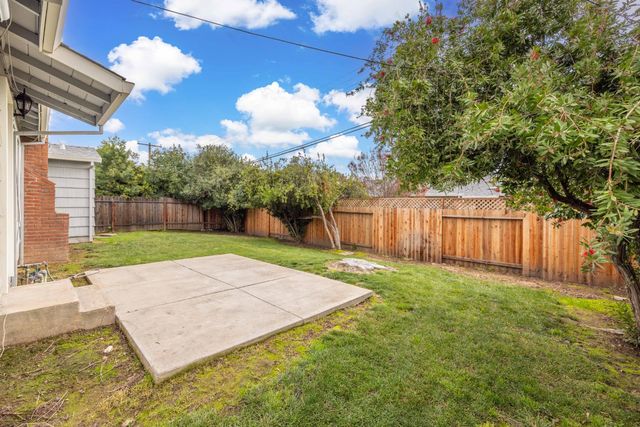 6204 Templeton Dr, Carmichael, CA 95608
