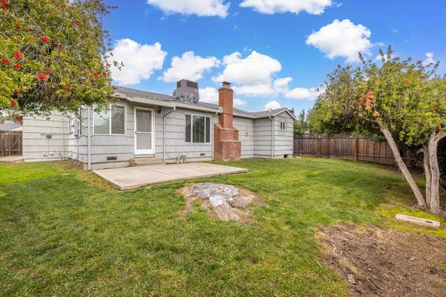 6204 Templeton Dr, Carmichael, CA 95608