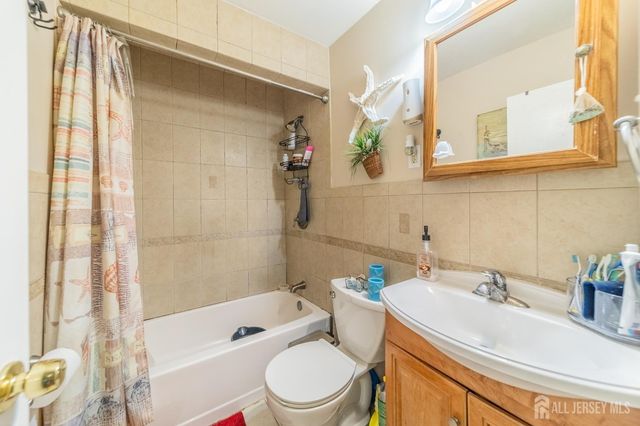 331 Rector Street B, Perth Amboy, NJ 08861
