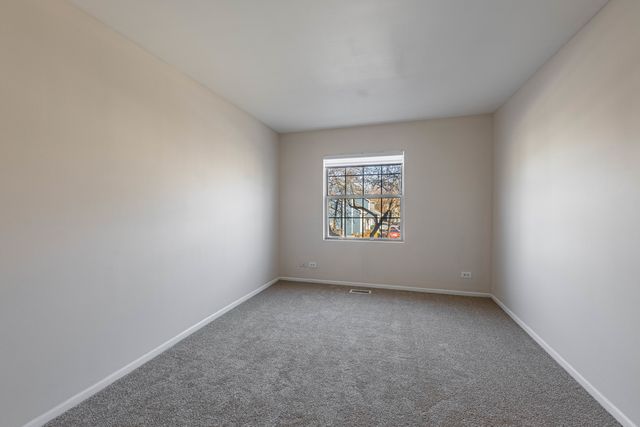 237 Acorn Drive, Streamwood, IL 60107