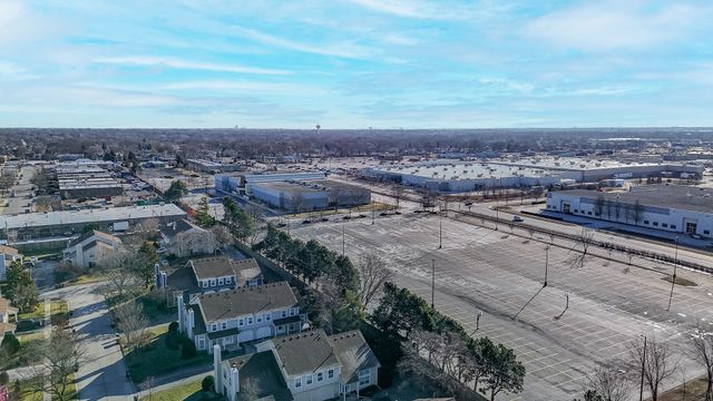 237 Acorn Drive, Streamwood, IL 60107